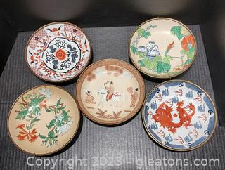 Set of 5 Japanese Hand Decorated Porcelain Decorative Bowls 