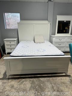 Stone & Leigh White Queen Size Bed w/Spring Air Mattress, Boxsprings, Head Board, Footboard, & Rails 