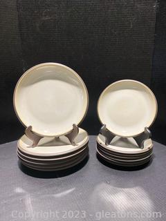 Oneida Storybook Stoneware Birch Dinner Plates 