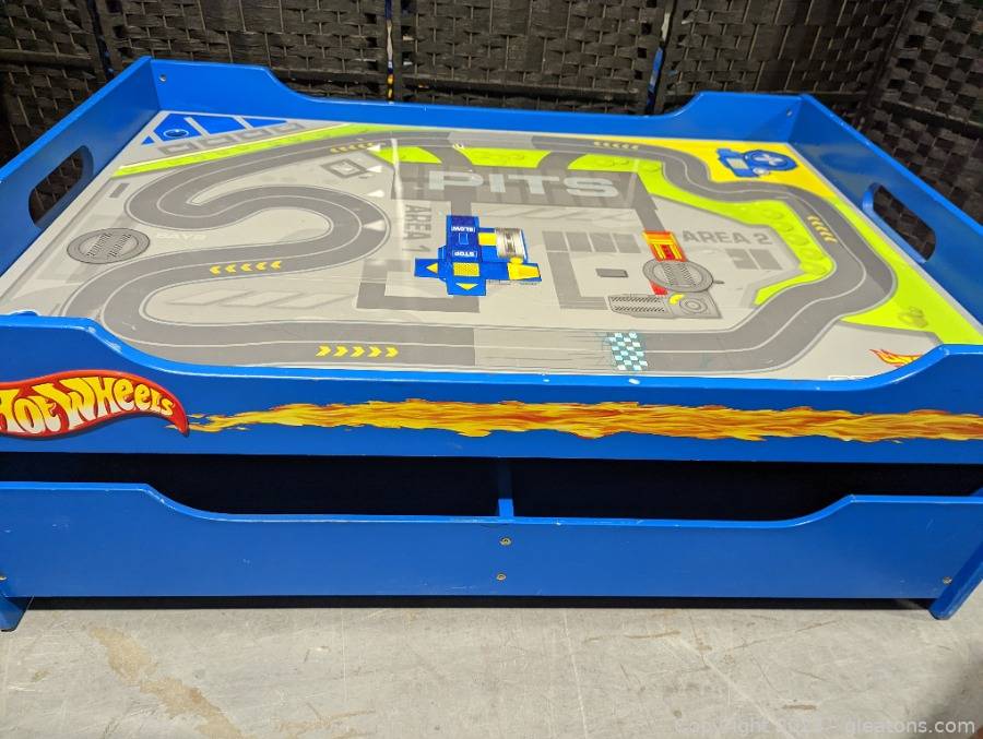 hot wheels wooden play table