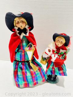Byers Choice The Carolers 2003 Woman and Girl Shoppers