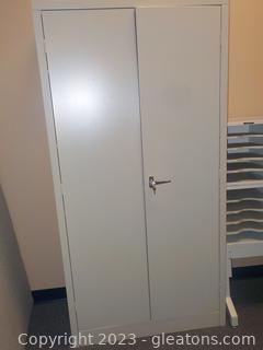 Nice Taupe Metal Storage Cabinet with Lock (2 Doors)