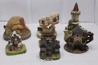 Miniature Village Figures (7) 