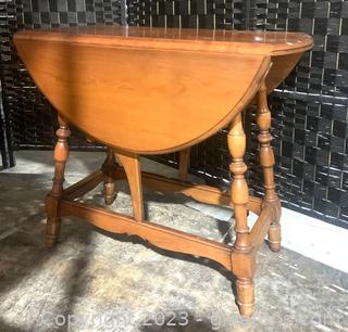 Drop Leaf Side Table by Pennsylvania House 