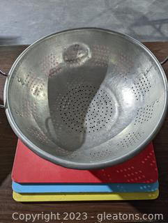 Extra Large Duraware Colander & 3 Color Cutting Boards (B) 