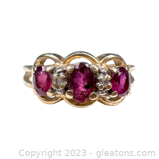 14kt Yellow Gold Imitation Red/Purple Sapphire Ring