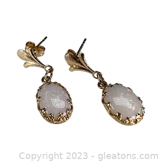 14Kt Yellow Gold Opal Dangle Earrings