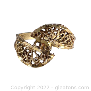 Pretty 14kt Yellow Gold Bypass Filigree Ring