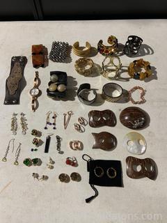 Costume Jewelry/Watches Incl a Fossil Watch 