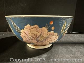 Beautiful Japanese Porcelain Bowl, Decorated in Macau 