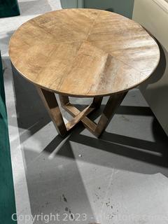 Round Wood Accent Table 