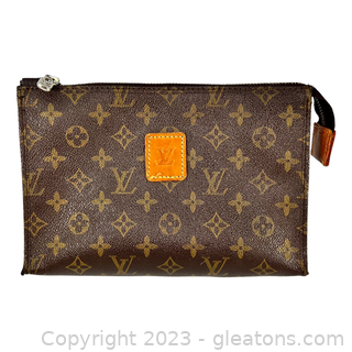 Gleaton's, Metro Atlanta Auction Company, Estate Sale & Business  Marketplace - Auction: Louis Vuitton Jewelry and Collectibles Consignment  Sale ITEM: Louis Vuitton Hand Bag