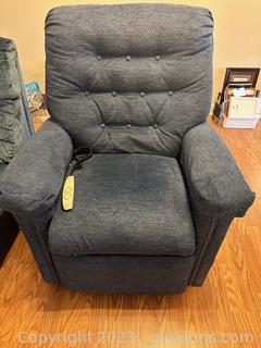 Comfortable Blue Fabric Lift Chair 