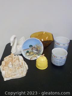 An Eclectic Group of Vintage Decor
(7 pcs)  See pictures