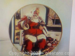6 Coca-Cola Limited Edition Christmas Plates
by Franklin Mint  (Have Boxes) One plate in each picture.