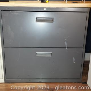 Nice Gray Metal 1 Drawer File Cabinet