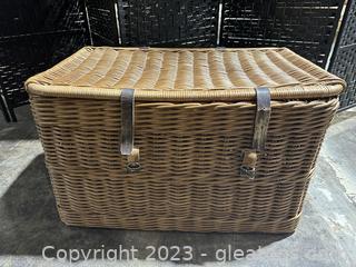 Wicker Chest with Leather Straps 