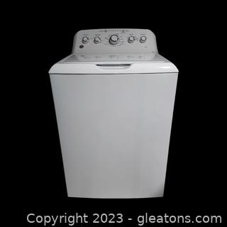 Very Nice GE Top Load HE Washing Machine with Agitator