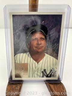 Mickey Mantle Topps Baseball Card