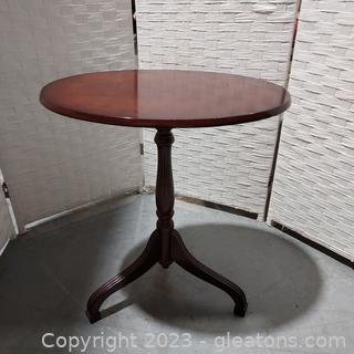 Lovely Bombay Co.Tilting Oval Accent Table 