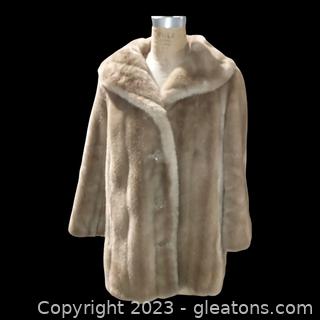 Nice Lazarus of Virginia Fur Coat 