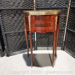 Beautiful 19th Century Bouillotte Louis XVI Style Accent Table 
