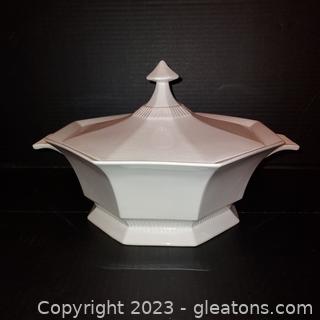 Beautiful Independence Ironstone Lidded Serving Bowl