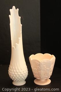 Beautiful Fenton Hobnail Milk Glass Vase & Vintage Napco Base 