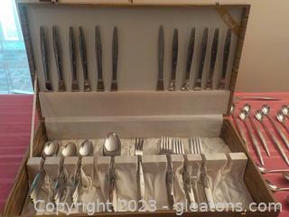 Pretty Set of Starbust Pattern Flatware from Rogers Cutlery 95 Pieces with Box (Matches Lot 6013 B)