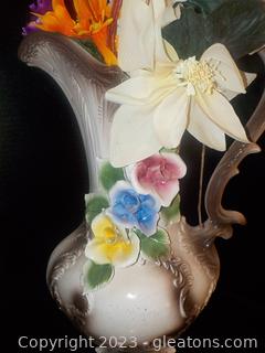 Exceptional Flower Arrangement in an Italian Capodimonte Vase