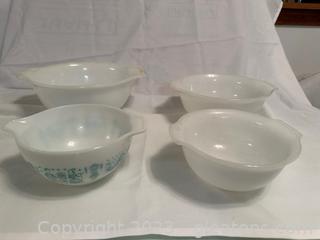 Pyrex Amish Butter Pattern Small Bowl Plus 3 Other Vintage Mixing Bowls