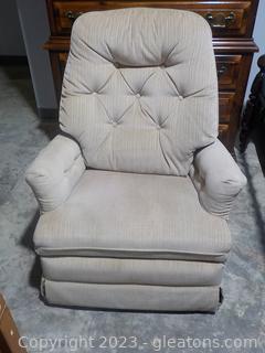 Short, Clean, Rocking, Reclining Lazy Boy Chair (Vintage)