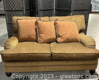 Havertys 2 Cushion Love Seat with Throw Pillows