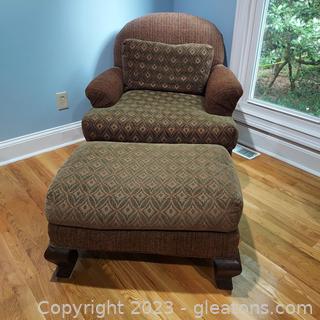 Nice Key City Accent Chair with Ottoman