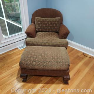 Nice Key City Accent Chair with Ottoman