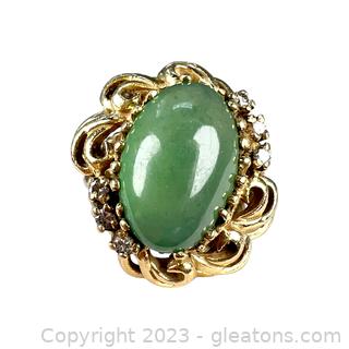 Vintage 14k Yellow Gold Jade & Diamond Ring