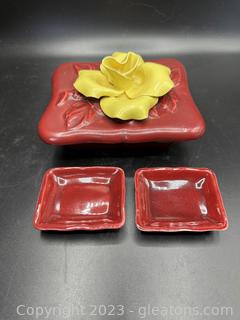Cali Crown Deer Red Vanity Box w/Yellow Rose on Lid & (2) Trinket Dishes Inside 