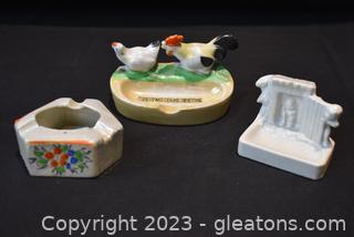 Occupied Out House - Hen & Rooster - 3 Sided Dainty Personal Ash Tray 