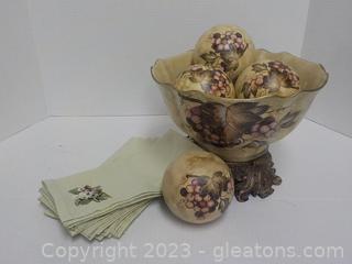 Pale Green, Tan and Purple Cloth Napkin and Centerpiece Set
