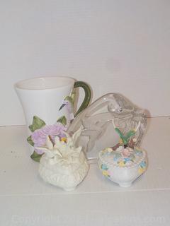Sweet Hummingbird Décor Set: Teleflora Mug Vase, Clear Paperweight with Etched Scene and 2 Trinket Dishes