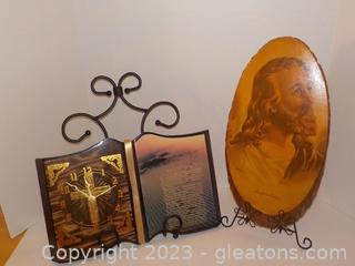 2 Vintage Inspirational Wall Pieces: Clock w/Footprints Poem and Portrait of Jesus on Tree Slice from 1942 (Stand not Included) 