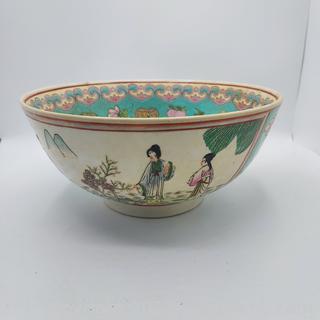 Beautiful Handpainted Macau Porcelain Bowl
