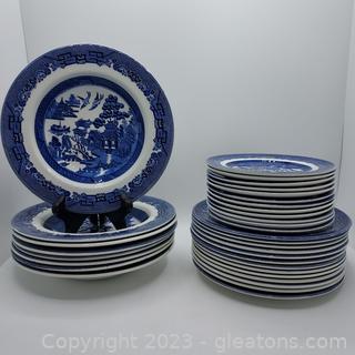Beautiful Johnson Bros. Willow Dinnerware- 32 Pieces 