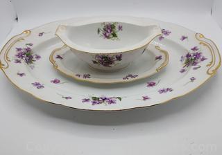 Beautiful Rossetti “Spring Violets “Serving Pieces 2 items