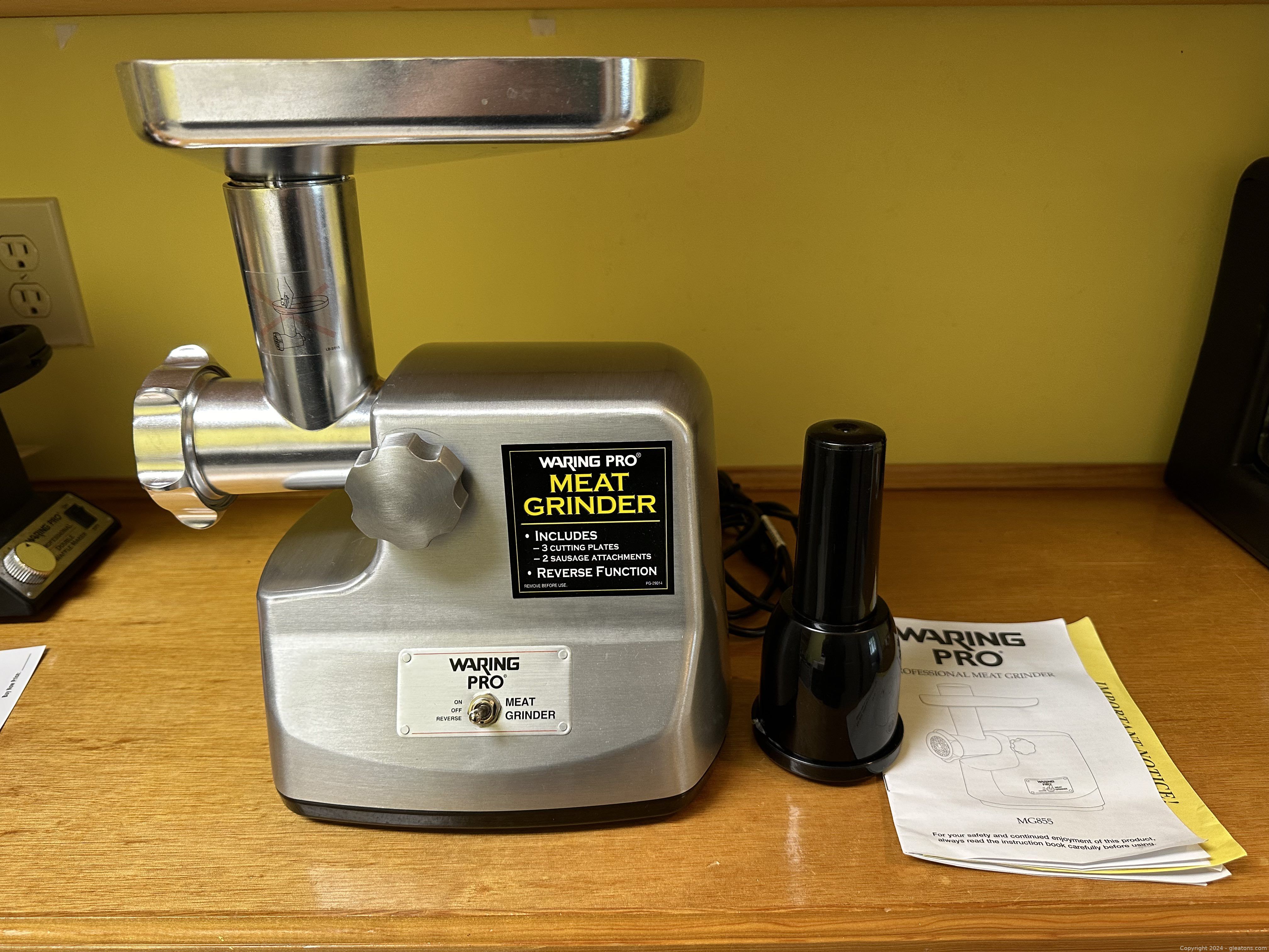 Waring Pro Meat Grinder Auction | Gleaton's, Metro Atlanta Auction Company, Estate Sale & Business Marketplace