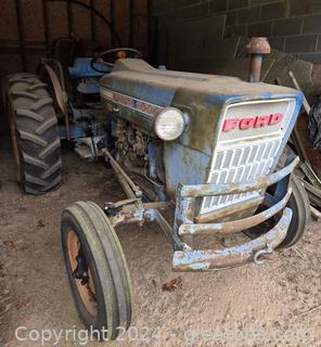 Ford Model CI022B 3000 Tractor with Only 90 Hours