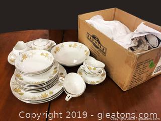 "Gayle" By Loveley Fine China Lovely Fine China Made In Japan - Eight Place Settings Incl. Creamer Sugar Vegt Bowl And Potter