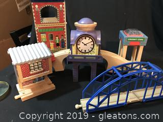 Lot#2 of Thomas accessories, clock tower, Crosby Coal, Train Station, Narramby Salt Co. bridge