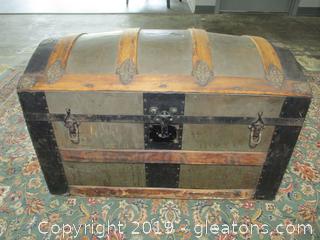 Vintage Steamer Trunk with Lock, 38 x 22 x 24H - Oahu Auctions