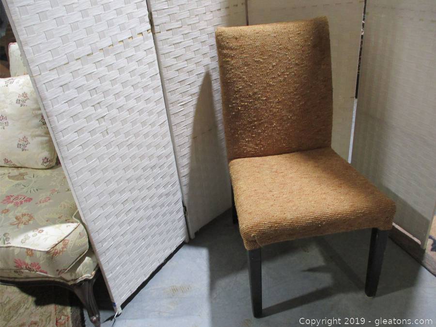 Gleaton S The Marketplace Auction Fine Furniture Featuring